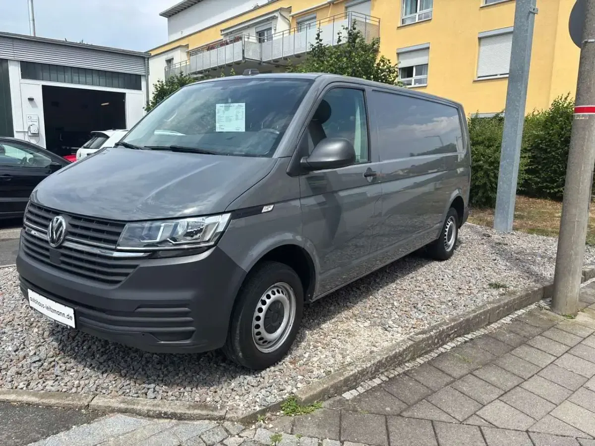 Gebraucht VW T6.1 S 150 PS (110 kW) 2021 Pure grey Van