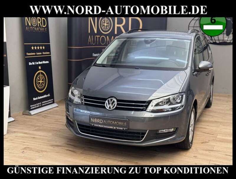 Grau Gebraucht 2022 VW Sharan Comfortline Van / Kleinbus | 22.990 € (Superpreis) - Bild 1/3