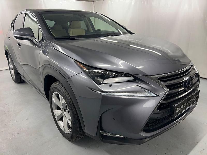 Gebraucht Lexus NX300h 155 PS (114 kW) 2015 Mercury grey (metallic) SUV