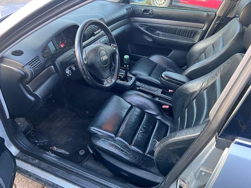 Gebraucht Audi A4 Performance 193 PS (141 kW) 1999 Silber Limousine