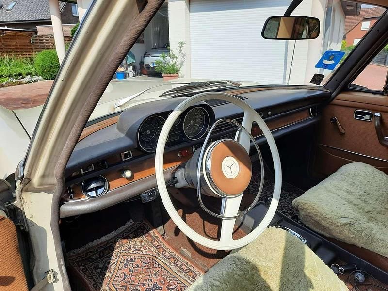 Gebraucht Mercedes S280 140 PS (102 kW) 1969 Beige Limousine