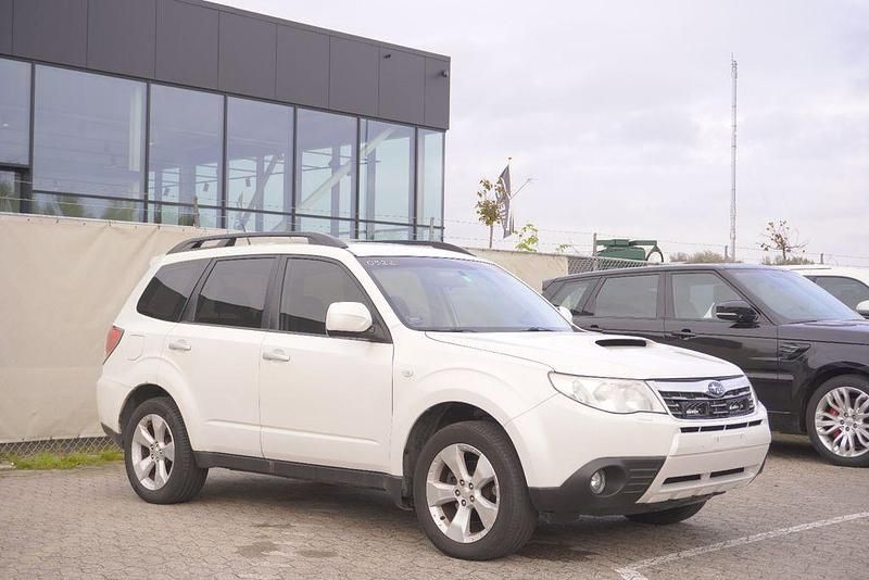 Gebraucht Subaru Forester 171 PS (125 kW) 2010 Weiß SUV