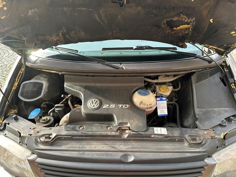 Gebraucht VW Multivan 151 PS (111 kW) 1999 Grau Van