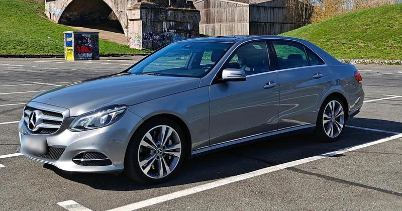 Second-hand Mercedes E500 408 CP (300 kW) 2013 Argintiu Berlinǎ