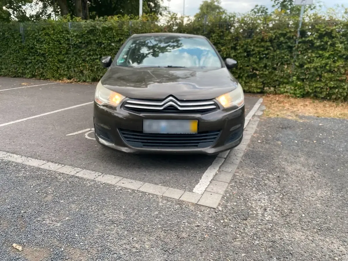Gebraucht Citroën C4 95 PS (69 kW) 2012 Grau Kleinwagen