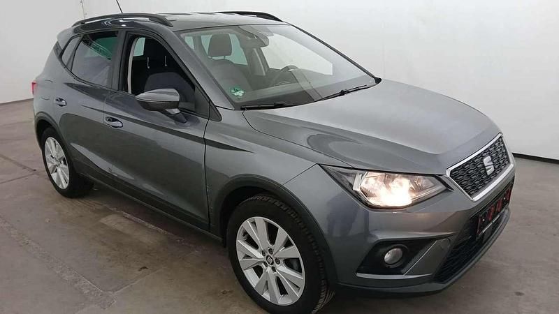 Gebraucht Seat Arona Style 116 PS (85 kW) 2018 "pirineos" grau SUV