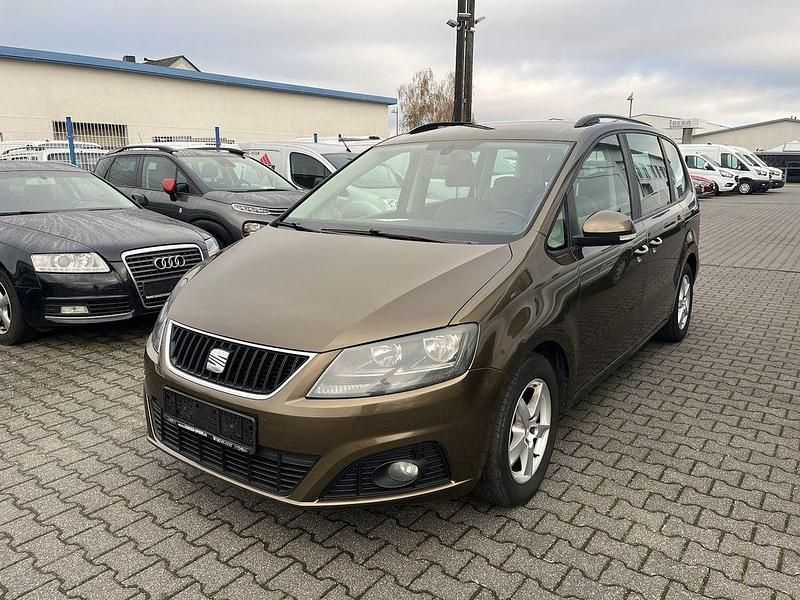 Braun Gebraucht 2015 Seat Alhambra Style Van / Kleinbus | 5.950 € - Bild 1/4