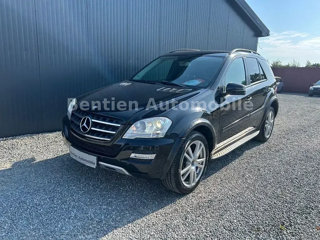 Gebraucht Mercedes ML350 231 PS (169 kW) 2010 Schwarz SUV