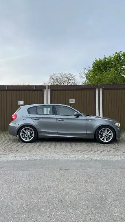 Gebraucht BMW 118 Cabriolet Performance 143 PS (105 kW) 2009 Grau Cabrio