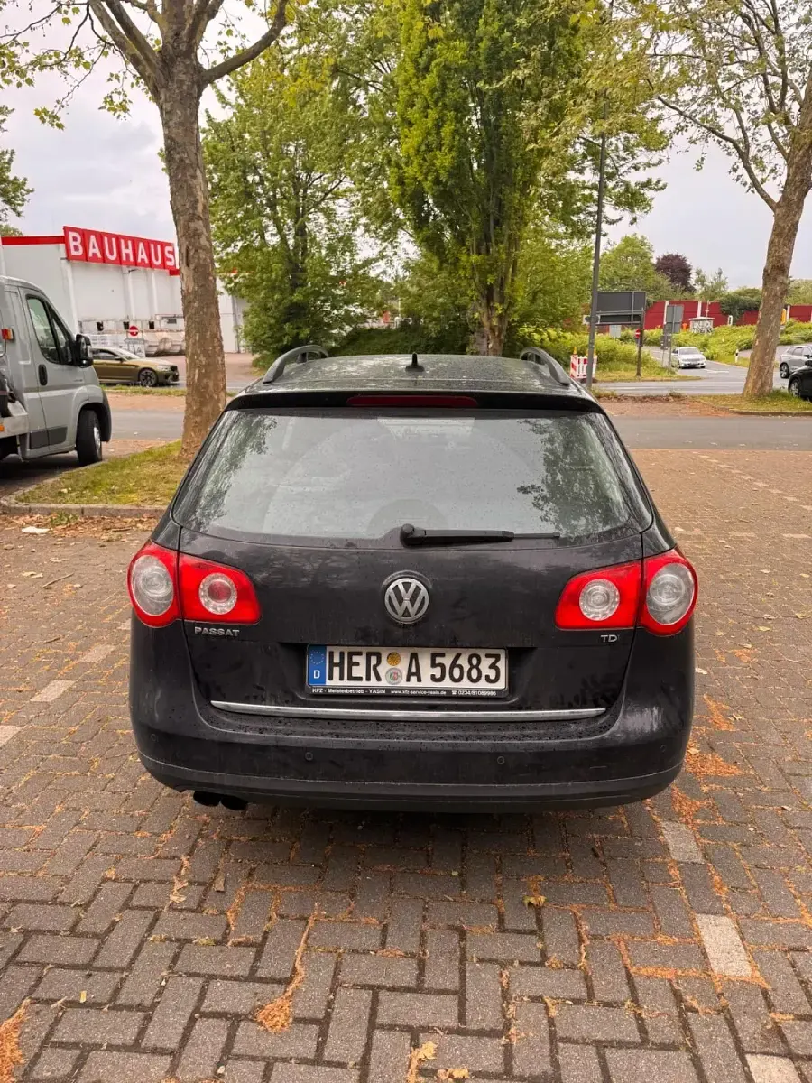 Gebraucht VW Passat 110 PS (80 kW) 2009 Schwarz Kombi