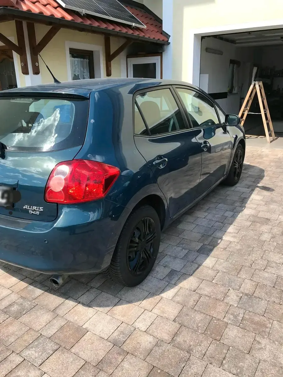 Gebraucht Toyota Auris 126 PS (92 kW) 2007 Blau Kleinwagen
