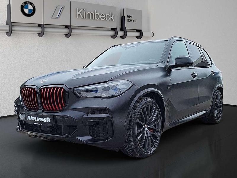 Frozen black metallic Gebraucht 2023 BMW X5 M M Sport SUV | 56.980 € (Fairer Preis) - Bild 1/4