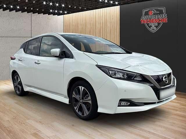 Gebraucht Nissan Leaf 360º 110 kW (150 PS) 2022 Weiß Kleinwagen