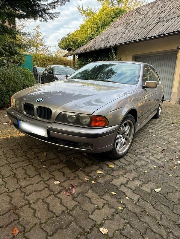 Silber Gebraucht 1997 BMW 520 Limousine | 4.300 € (Etwas zu teuer) - Bild 1/4