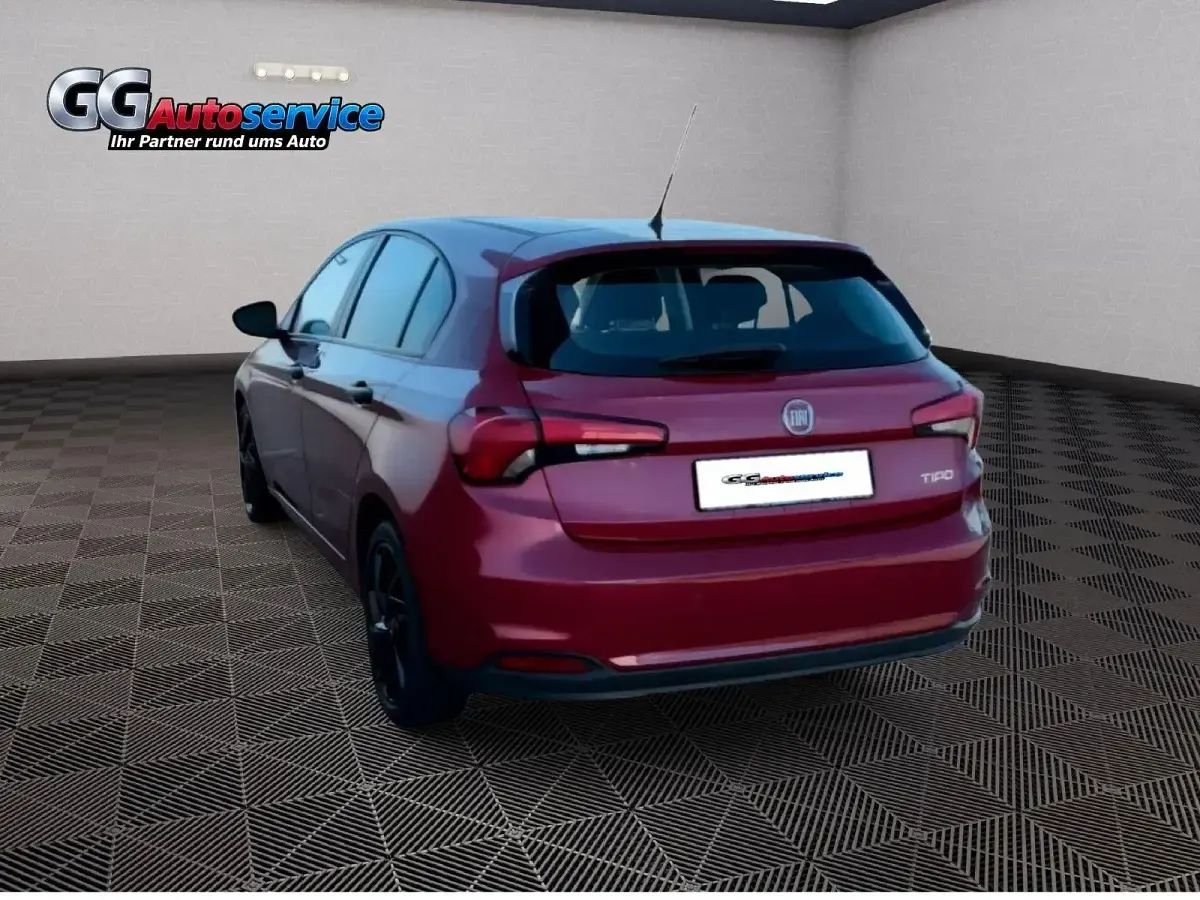 Gebraucht Fiat Tipo Pop 95 PS (69 kW) 2017 Rot Limousine