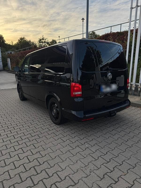 Gebraucht VW Caravelle 170 PS (125 kW) 2025 Schwarz Van