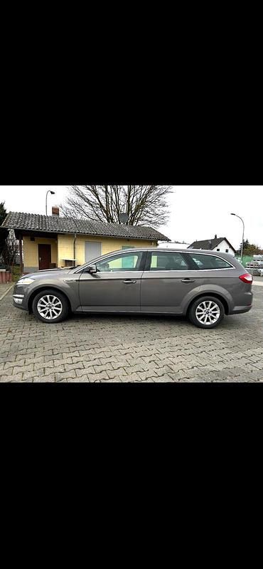 Gebraucht Ford Mondeo Titanium 136 PS (100 kW) 2012 Braun Kombi