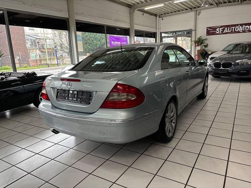 Gebraucht Mercedes CLK200 Avantgarde 163 PS (119 kW) 2007 Silber Coupé