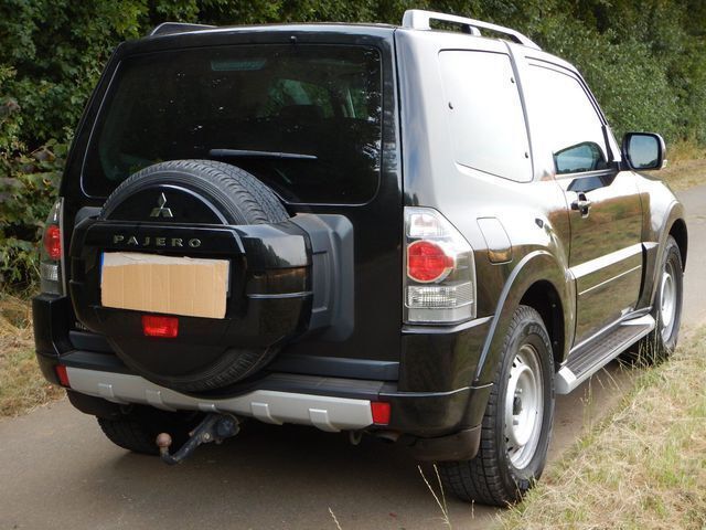 Gebraucht Mitsubishi Pajero Instyle 200 PS (147 kW) 2013 Braun metallic SUV