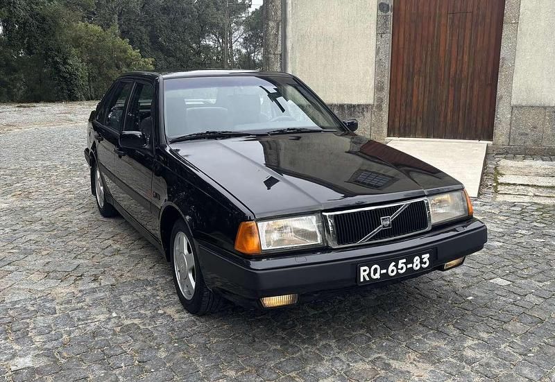 Gebraucht Volvo 440 106 PS (77 kW) 1991 Schwarz Kleinwagen