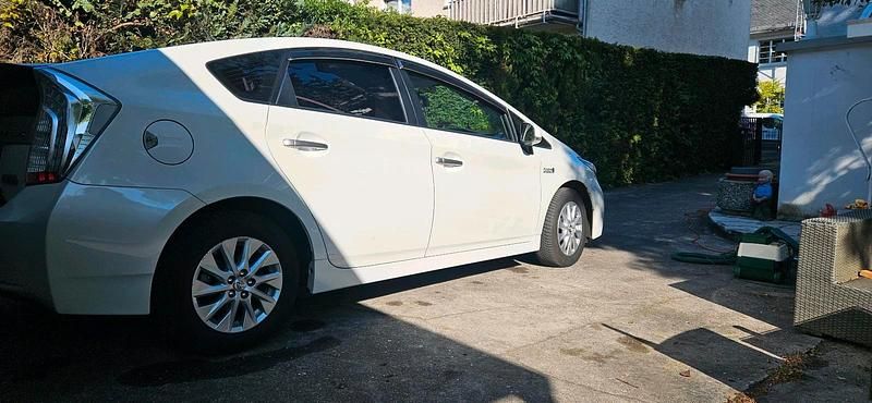 Second-hand Toyota Prius 2015 Alb Hatchback