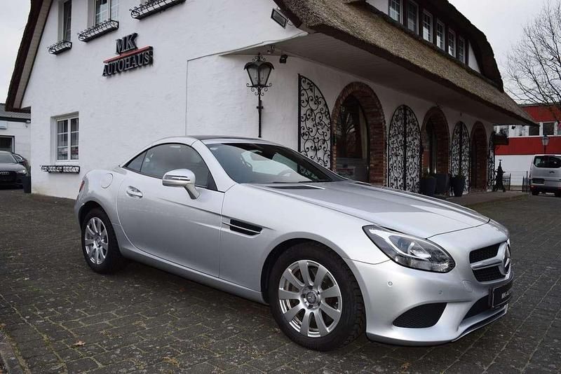 Gebraucht Mercedes SLC200 184 PS (135 kW) 2016 Silber metallic Cabrio