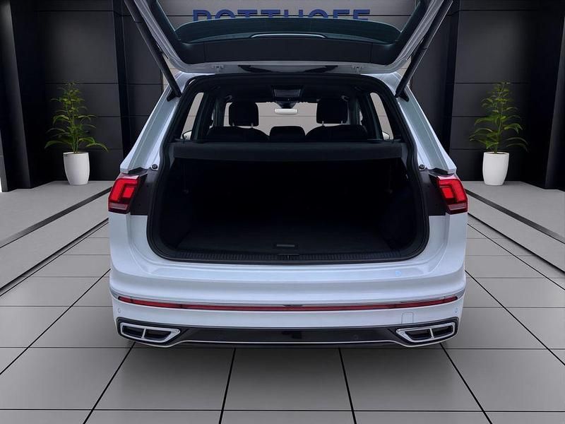 Gebraucht VW Tiguan R-line 150 PS (110 kW) 2022 Weiss SUV