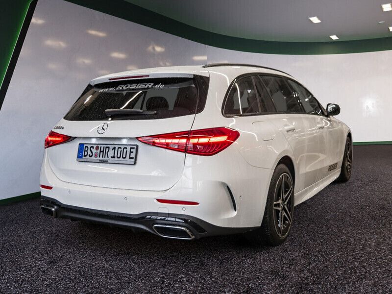 Gebraucht Mercedes C300e AMG line 204 PS (150 kW) 2025 Weiss / polarweiß Kombi