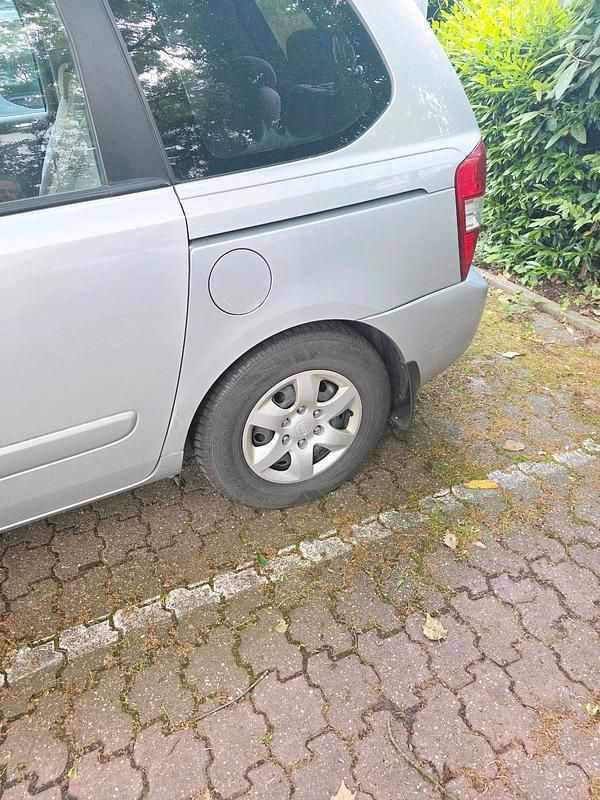 Gebraucht Kia Carnival 189 PS (139 kW) 2008 Grau Van / Kleinbus