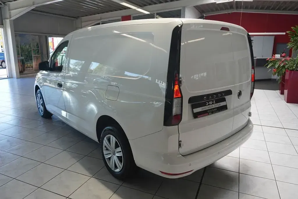 Neu VW Caddy Maxi 102 PS (75 kW) 2026 Weiß Van / Kleinbus