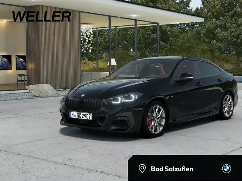 Black sapphire (schwarz) Gebraucht 2024 BMW 220 Performance Coupé | 33.950 € (Fairer Preis) - Bild 1/4