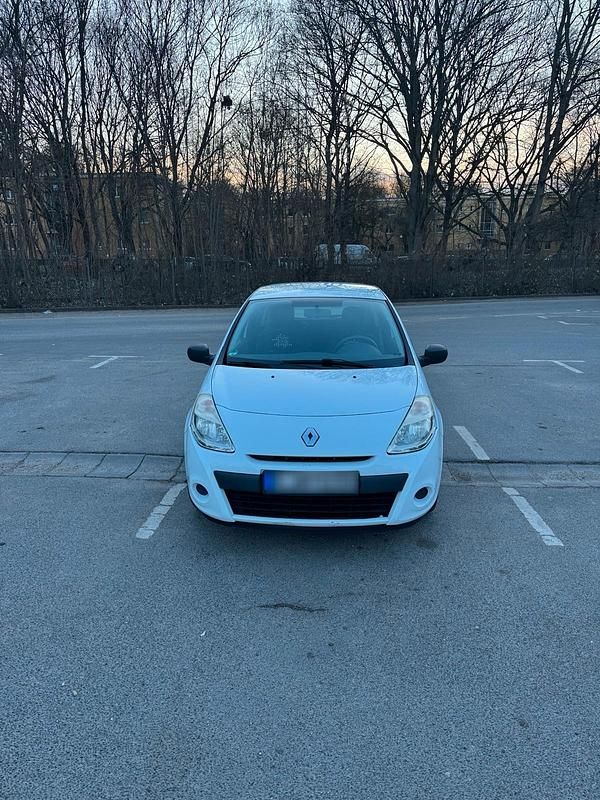 Gebraucht Renault Clio IV 75 PS (55 kW) 2012 Weiß Kleinwagen