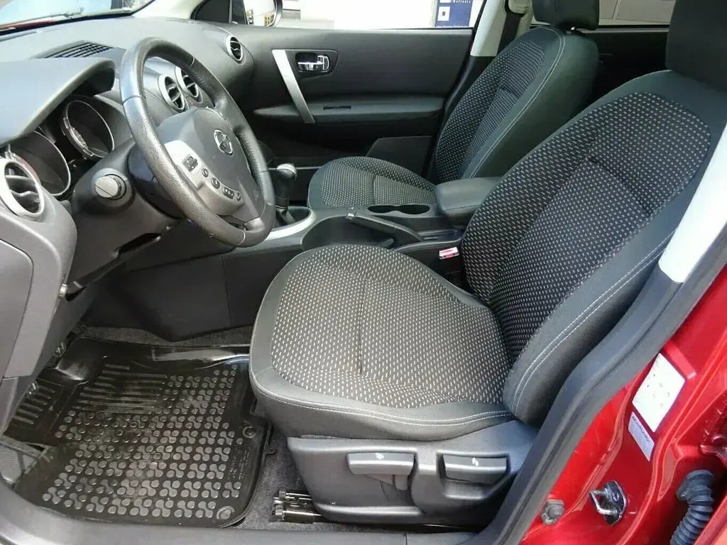 Gebraucht Nissan Qashqai 114 PS (83 kW) 2009 Rot SUV