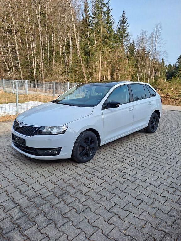 Gebraucht Skoda Rapid Cool Edition 116 PS (85 kW) 2015 Weiß Kleinwagen