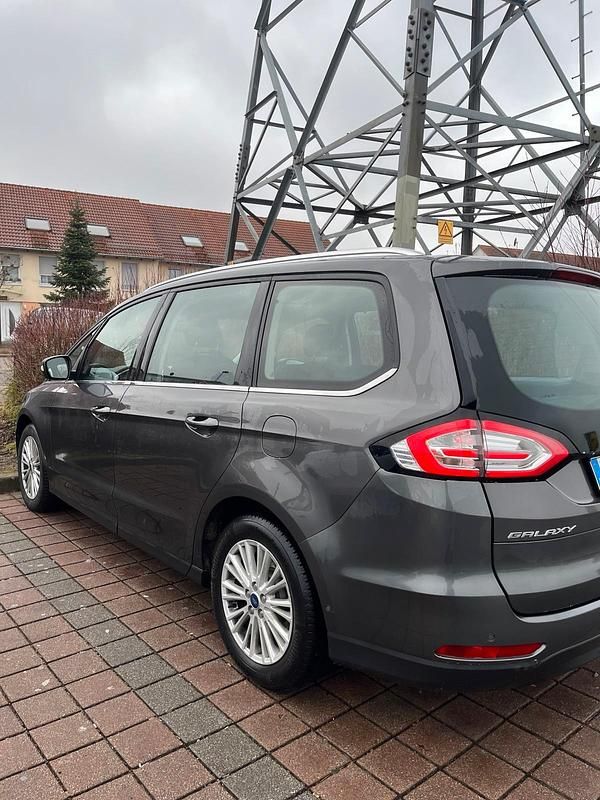 Usata Ford Galaxy 160 CV (117 kW) 2017 Grigio Monovolume