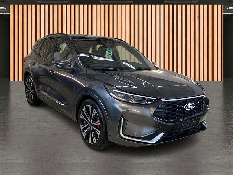 Gebraucht Ford Kuga ST-Line X 186 PS (136 kW) 2025 Grau SUV