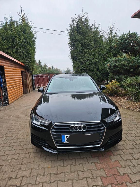 Schwarz Gebraucht 2019 Audi A4 Premium Kombi | 21.000 € (Guter Preis) - Bild 1/4
