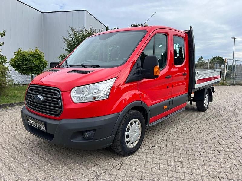 Rot Gebraucht 2018 Ford Transit Trend Van / Kleinbus | 11.990 € (Fairer Preis) - Bild 1/4