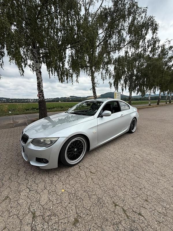 Gebraucht BMW 335 286 PS (210 kW) 2010 Grau Coupé
