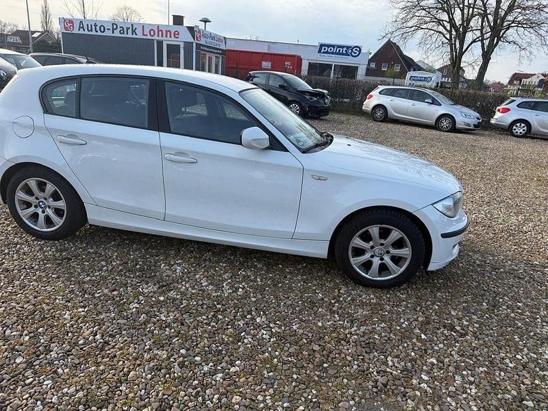 Gebraucht BMW 116 Advantage 122 PS (89 kW) 2010 Weiß Kleinwagen