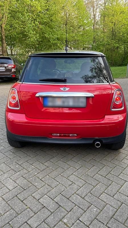 Gebraucht Mini Cooper 122 PS (89 kW) 2011 Rot Kleinwagen