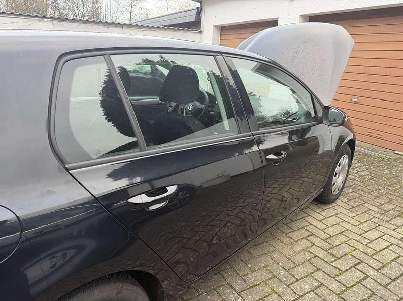 Gebraucht VW Golf VI Trendline 102 PS (75 kW) 2009 Schwarz Kleinwagen