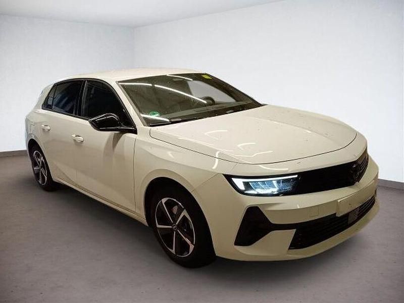 Gebraucht Opel Astra 131 PS (96 kW) 2025 Weiß Limousine