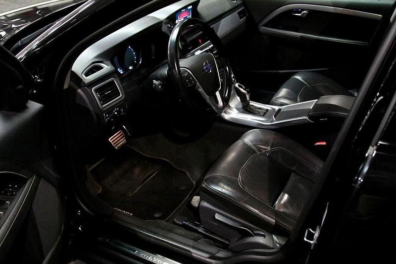 Gebraucht Volvo XC70 Business Edition 220 PS (161 kW) 2016 Schwarz Kombi