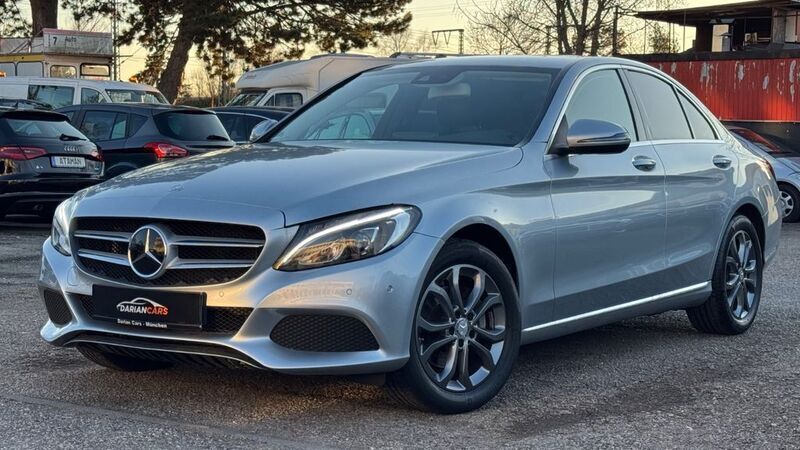 Silber Gebraucht 2016 Mercedes C220 Limousine | 19.990 € (Fairer Preis) - Bild 1/4