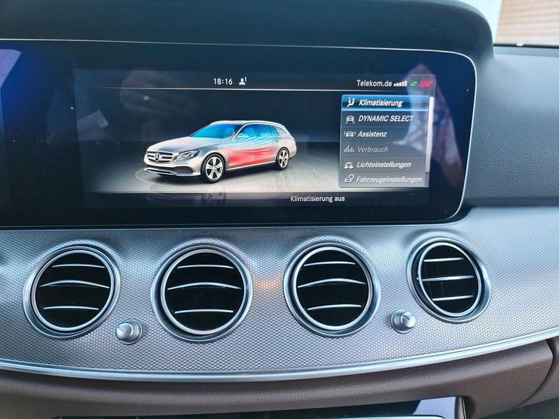 Gebraucht Mercedes E220 194 PS (142 kW) 2017 Grau Kombi