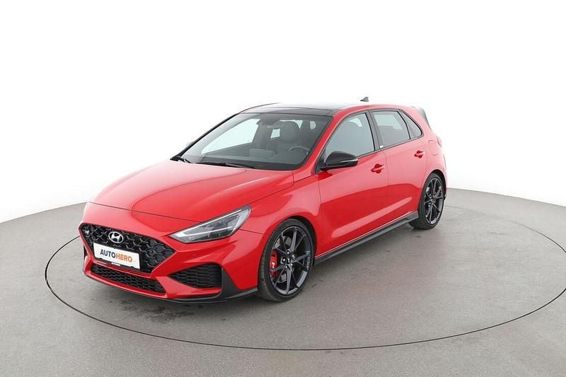Rot Gebraucht 2021 Hyundai i30 N Performance Limousine | 29.490 € - Bild 1/3