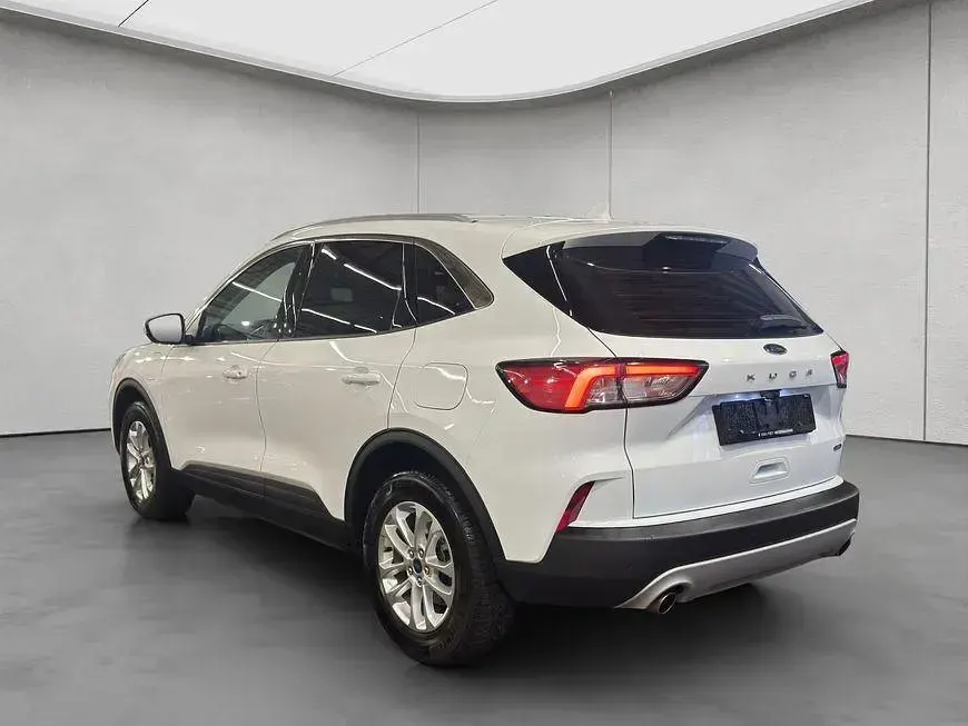 Używany Ford Kuga Titanium 224 KM (164 kW) 2022 Biały SUV