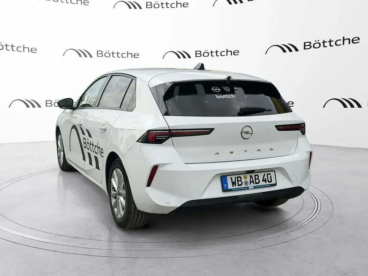 Gebraucht Opel Astra Edition 131 PS (96 kW) 2021 Weiß Limousine