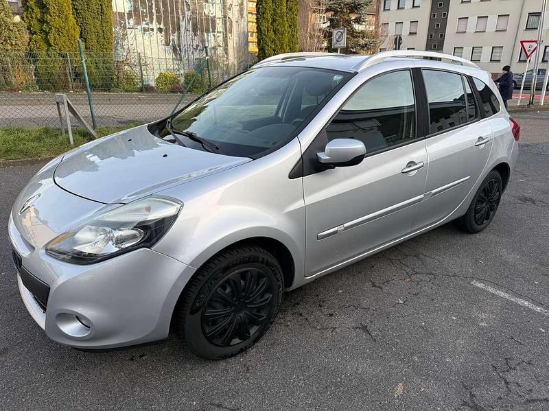 Platingrau Gebraucht 2011 Renault Clio GrandTour Dynamique Kombi | 4.500 € (Fairer Preis) - Bild 1/4